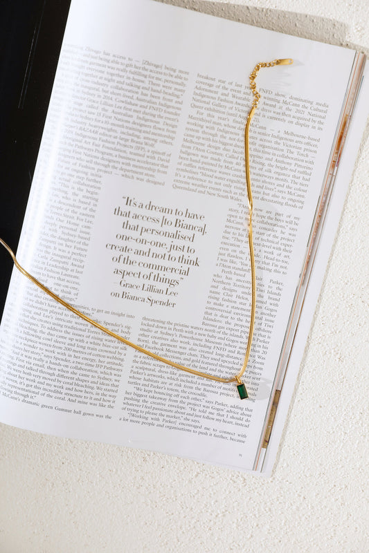 Collar Grabados De Mina Bañado En Oro 18K Verde